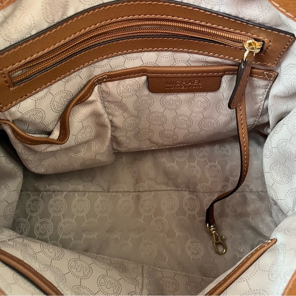 Michael Kors Hamilton large genuine leather purse lock and key charm luggage - Picture 16 of 16